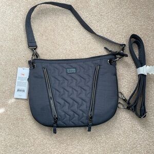 Lug Swivel crossbody